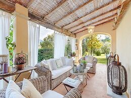 Villa in Camaiore With Pool & Tuscan Views