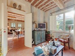 Villa in Camaiore With Pool & Tuscan Views