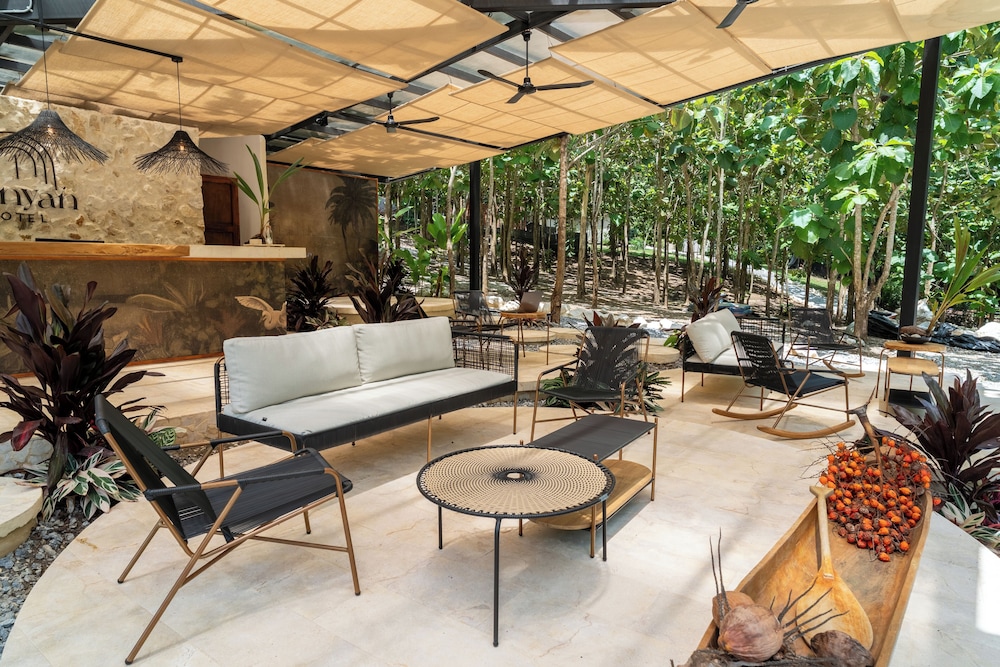 Hotel Banyan Doradal