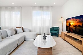 Brand-new 3-bed Townhouse in Pascoe Vale
