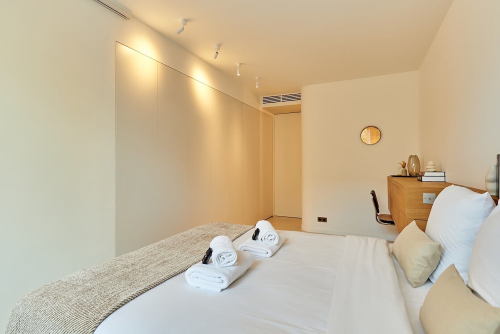 Sublim Apartment on Avenue Montaigne/eiffel Tower