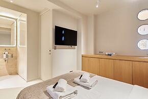 Sublim Apartment on Avenue Montaigne/eiffel Tower