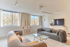 Sublim Apartment on Avenue Montaigne/eiffel Tower