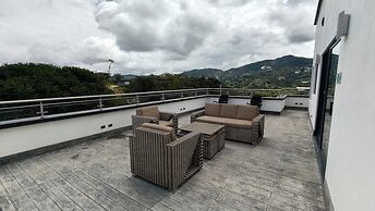The Palms Hotel