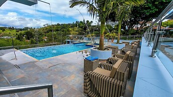 The Palms Hotel