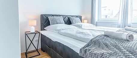 Stylish 1BR 1LR Vienna Center Homes