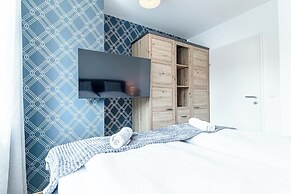 Stylish 1BR 1LR Vienna Center Homes