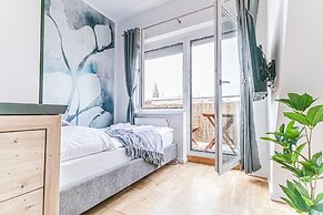Luxury AC Balcony Apartment City Center