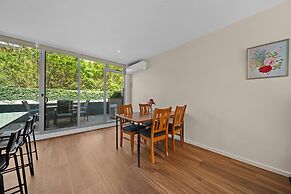Spacious Apartment With Gym & Pool Access