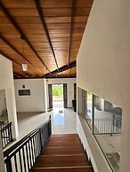 Albion Nest  Galle