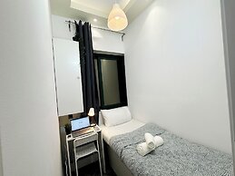 Metropolis View Partition Room in Tecom