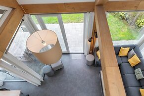 Modern Comfort, Close to the Beach