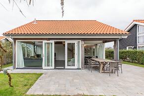 Modern Comfort, Close to the Beach