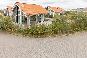 Modern Comfort, Close to the Beach