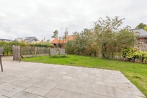 Modern Comfort, Close to the Beach