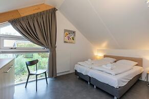 Modern Comfort, Close to the Beach