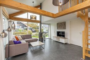 Wonderful Beach Holiday Home for 6