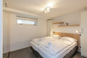 Wonderful Beach Holiday Home for 6