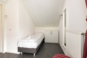 Wonderful Beach Holiday Home for 6