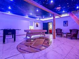 Comfortable House With a Swimming Pool and Sauna