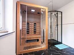 Comfortable House With a Swimming Pool and Sauna