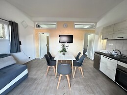 Zaliv Apartments