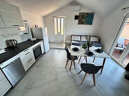 Zaliv Apartments