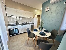 Zaliv Apartments