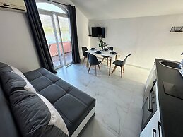 Zaliv Apartments