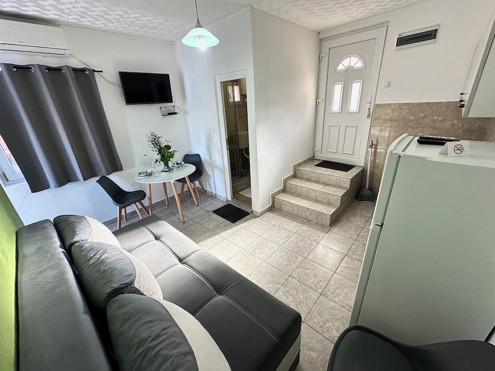 Zaliv Apartments
