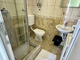 Zaliv Apartments