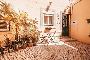Lisbon Stay Near Palace