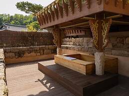 Rakkojae Hahoe Hanok Hotel