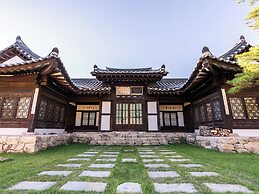 Rakkojae Hahoe Hanok Hotel