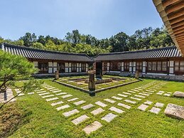Rakkojae Hahoe Hanok Hotel