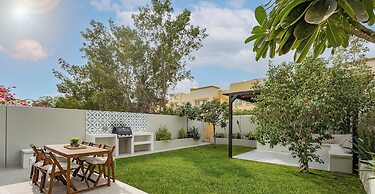 LUX The Serene Springs Villa
