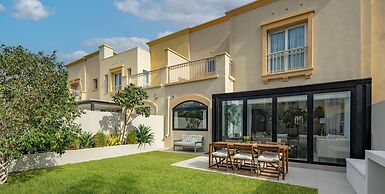 LUX The Serene Springs Villa