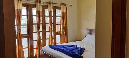 Aristo Clouds King Suite