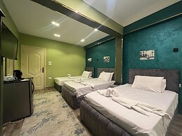 The Great Pyramids View Boutique