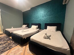 The Great Pyramids View Boutique