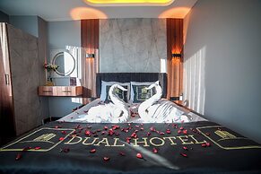 Dual Hotel