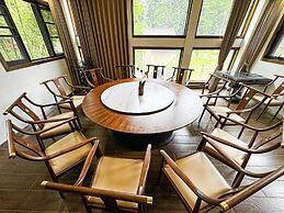 White Magpie Mountain Residence