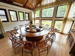 White Magpie Mountain Residence