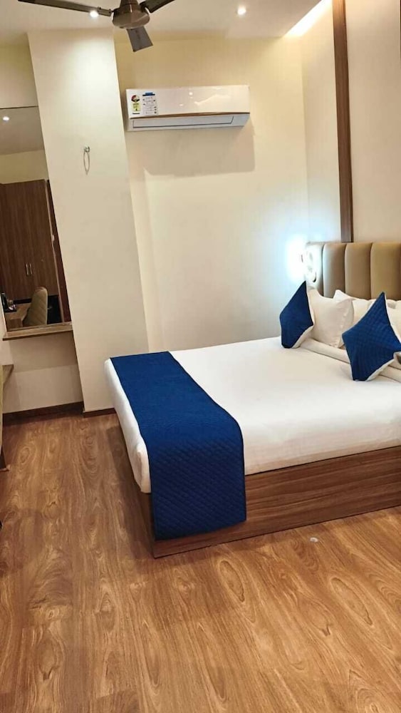 Hotel Grace Suites