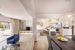 Pantaros Luxury Villas with pool