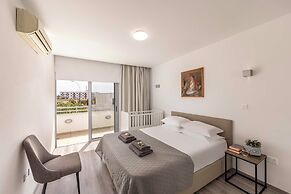 Pantaros Luxury Villas with pool