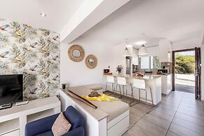 Pantaros Luxury Villas with pool