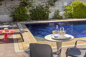 Pantaros Luxury Villas with pool