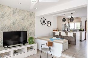 Pantaros Luxury Villas with pool
