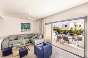 Pantaros Luxury Villas with pool
